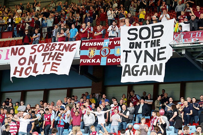  Aston Villa supporters