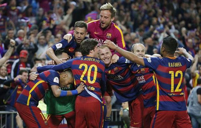 'Kings of Spain', Barca players celebrate Copa del Rey win in style ...