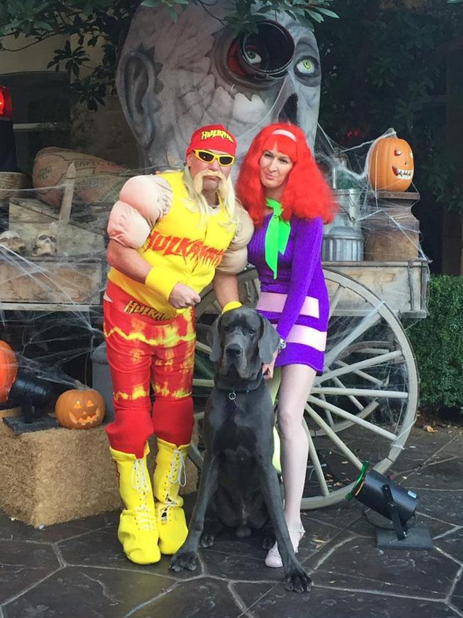 Andre Agassi as Hulk Hogan and Steffi Graf as Daphne