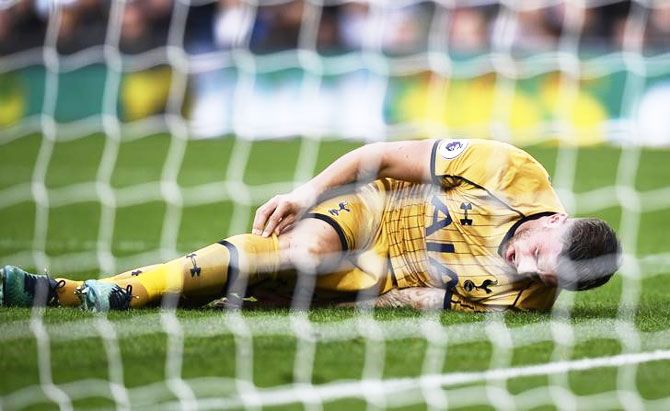 Tottenham's Toby Alderweireld is down after sustaining a injury
