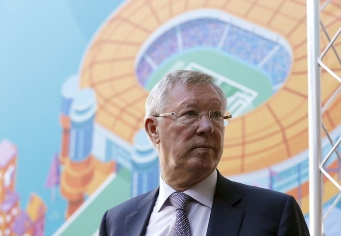 Former Manchester United manager Sir Alex Ferguson's departure from the club saw a huge dent in the club's fortunes, feels Mourinho