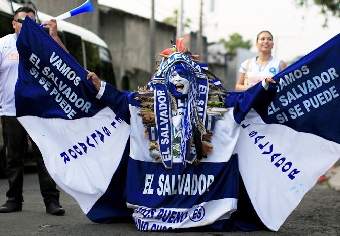 El Salvador fans