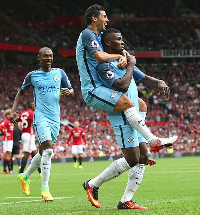 Kelechi Iheanacho, right, of Manchester City celebrates 