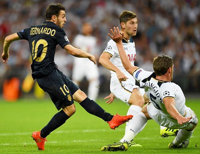 Bernardo Silva of AS Monaco scores