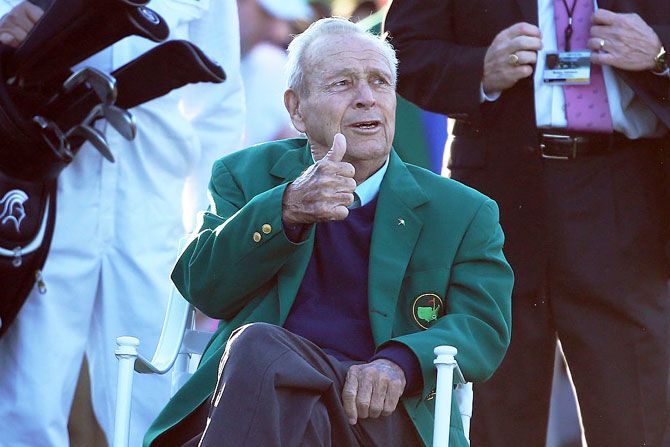 Honorary starter Arnold Palmer attends the ceremonial tee off to start the first round of the 2016 Masters Tournament at Augusta National Golf Club on April 7, 2016 in Augusta, Georgia