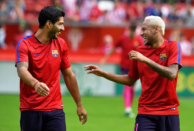 FC Barcelona's Neymar (right) and Luis Suarez 