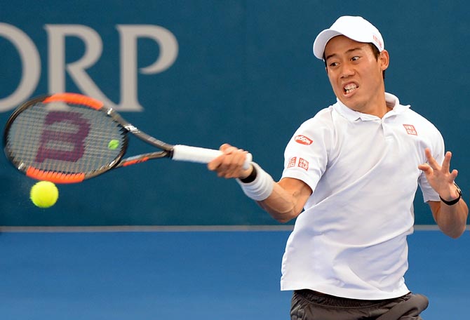 Kei Nishikori plays a forehand