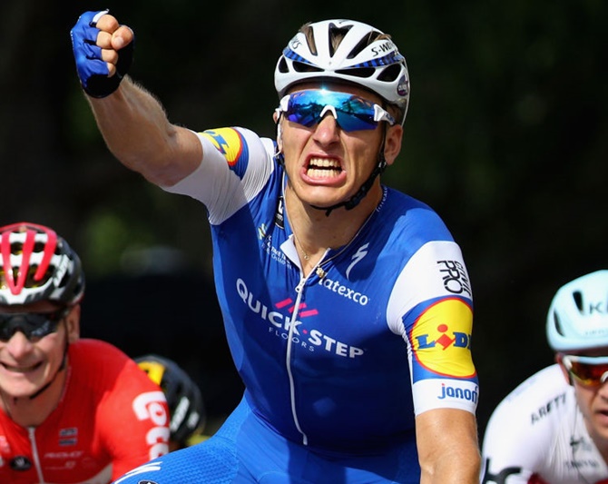 Tour de France: Kittel wins dramatic sprint as Froome retains yellow ...