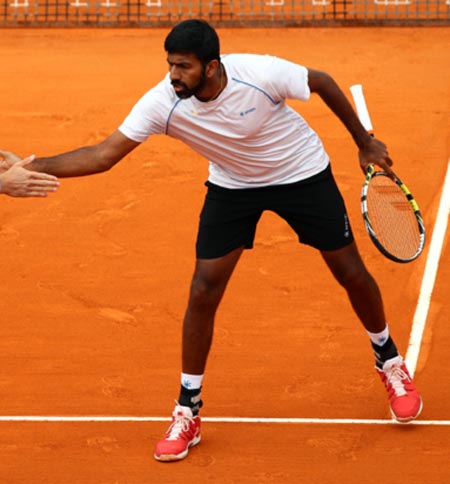 Bopanna Dabrowski Enter Second Round Of French Open Rediff Sports