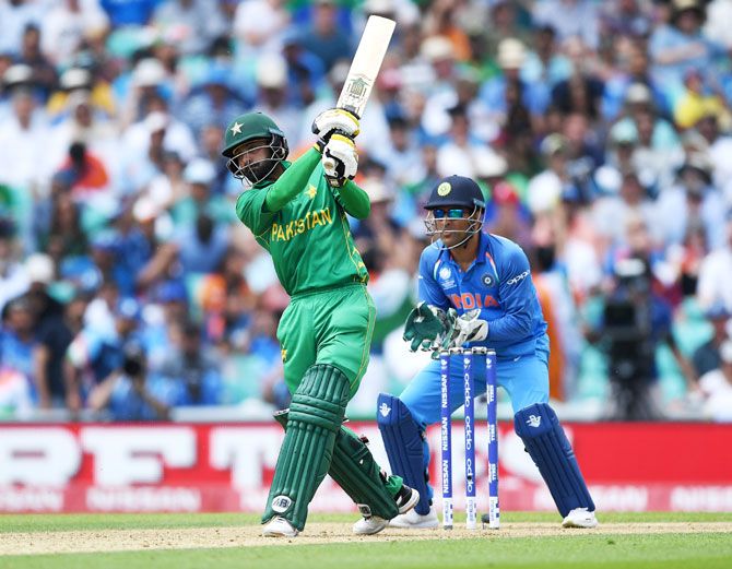 Pakistan's Mohammad Hafeez en route his aggressive innings