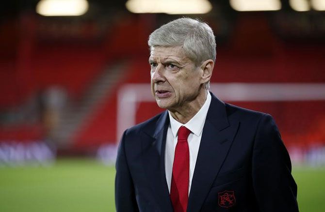 Arsene Wenger said he is not looking for jobs at other club's but wants to reinvent himself