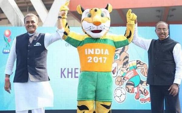 Union Sports Minister Vijay Goyal with All India Football Federation AIFF President Praful Patel during the launch of logo for U-17 FIFA World Cup