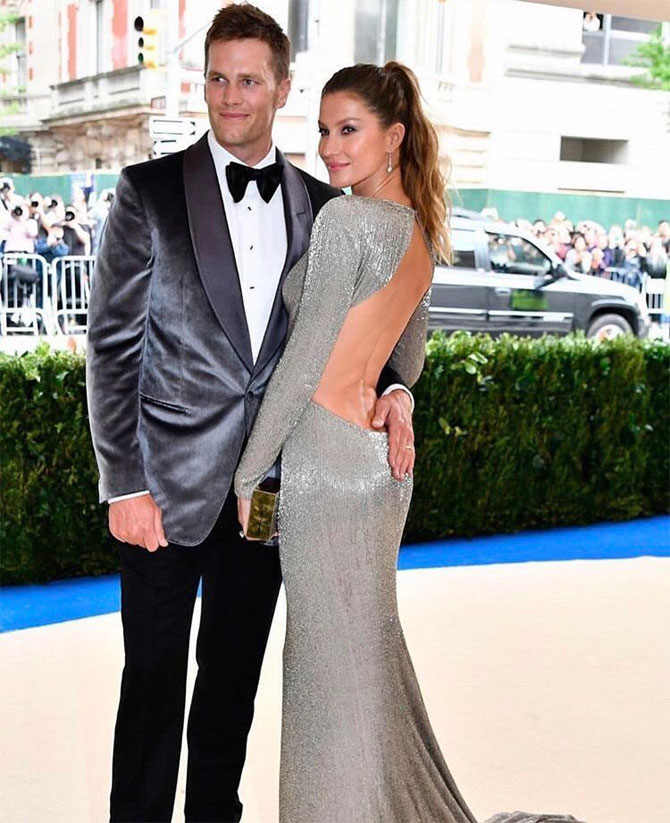 New England Patriots' Tom Brady and wife Gisele Bundchen arrive at the Met Gala
