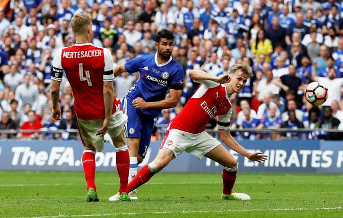 Chelsea’s Diego Costa scores the equaliser