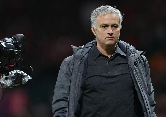 Epl Mourinho Hits Back At Scholes Over Pogba Criticism Rediff Sports 