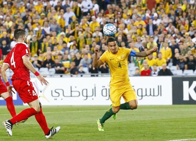 Tim Cahill scores for Australia