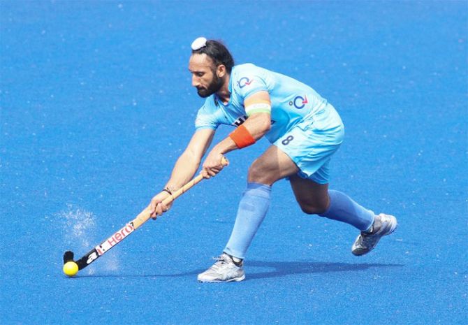 Sardar Singh converted a penalty corner to pump in India's 6th goal against Malaysia on Thursday