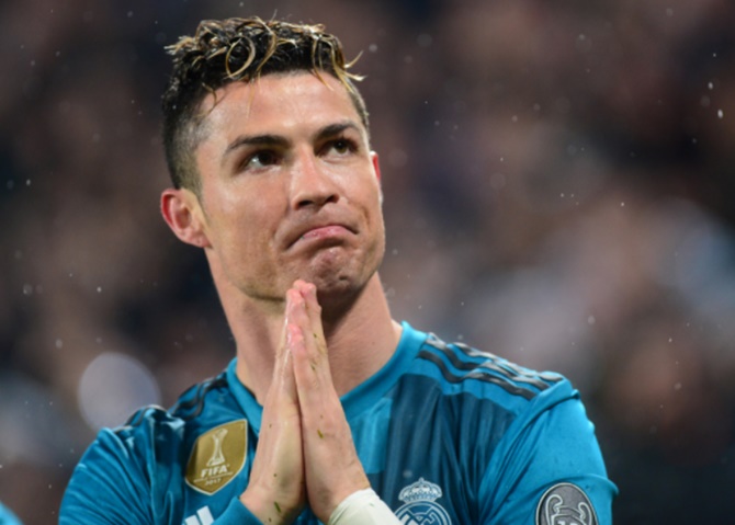 Ronaldo donates equipment to Portuguese hospitals