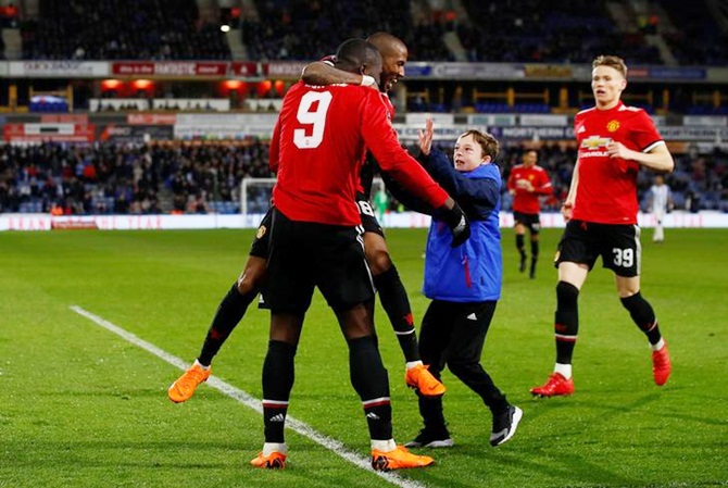 Romelu Lukaku celebrates