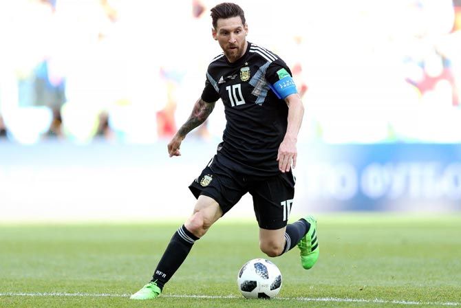 For many Argentines, while he may be the world's best player currently, Messi has not entered the same pantheon as Maradona who won the 1986 World Cup.