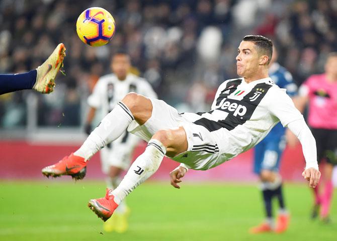 Ronaldo best sale with football