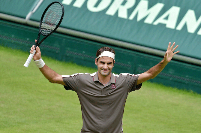 Roger Federer was stretched by Jo-Wilfred Tsonga before finally beating him at the Halle Open on Thursday