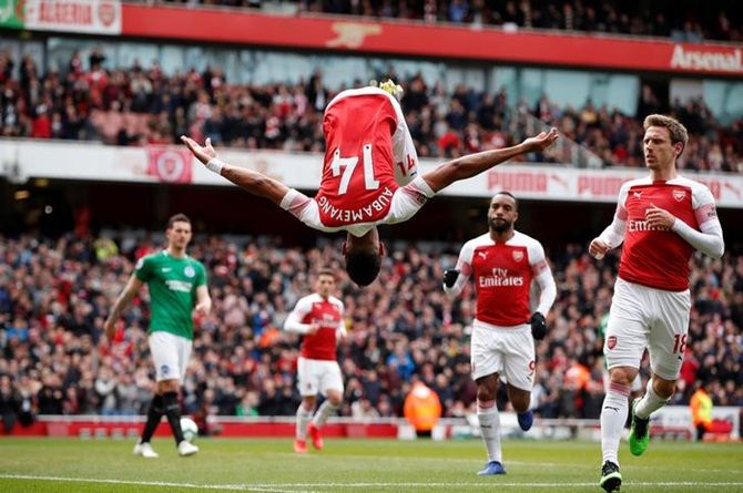 Pierre-Emerick Aubameyang celebrates after putting Arsenal ahead