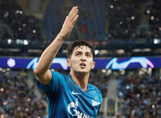  Sardar Azmoun celebrates scoring Zenit Saint Petersburg's third goal against Benfica.