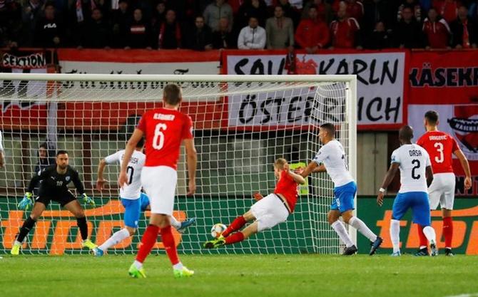 Martin Hinteregger scores Austria's second goal.