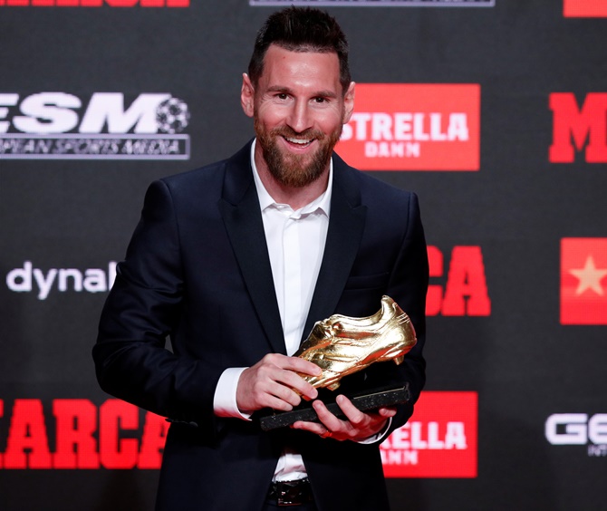 Barca's Messi receives record sixth 