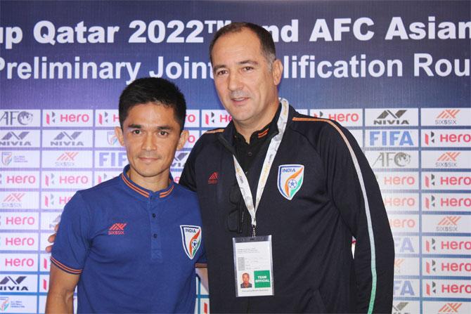 India'a Sunil Chhetri with coach Igor Stimac