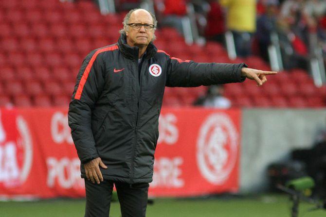 In an initiative led by Paulo Roberto Falcao (in picture), 19 players, including Zico, Junior and Leandro, recorded a video message appealing for donations.