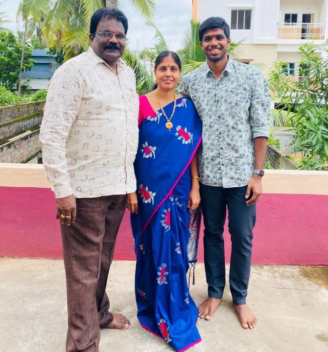 Satwiksairaj Rankireddy with his parents