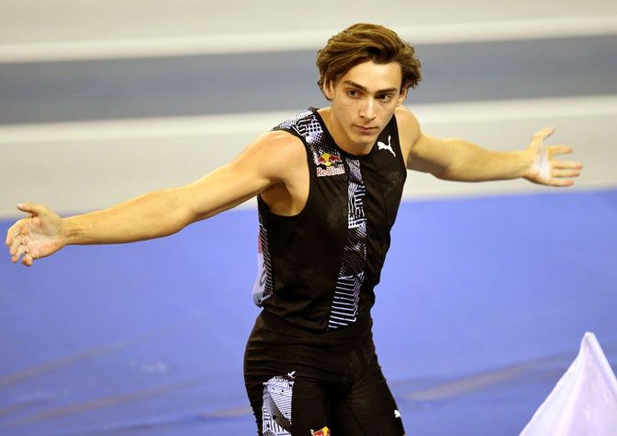 Armand Duplantis, a world silver medallist in Doha last year, set a world record by clearing 6.17m in Torun, Poland, in February and then bettered that by one centimetre in Glasgow the same month. 