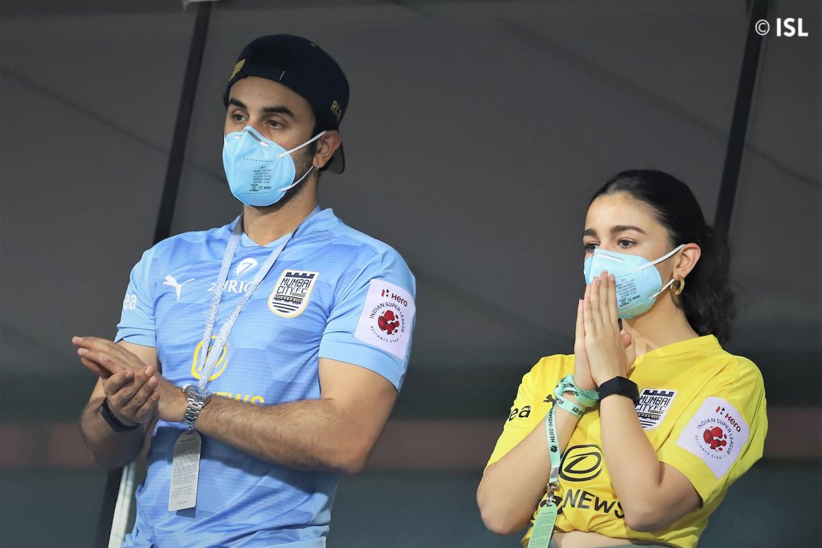 Mumbai City FC's co-owner, actor Ranbir Kapoor with Alia Bhatt