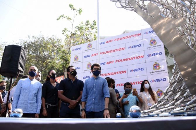 Leander Paes and Aaditya Thackeray at the unveiling of the art installation in Mumbai on Monday
