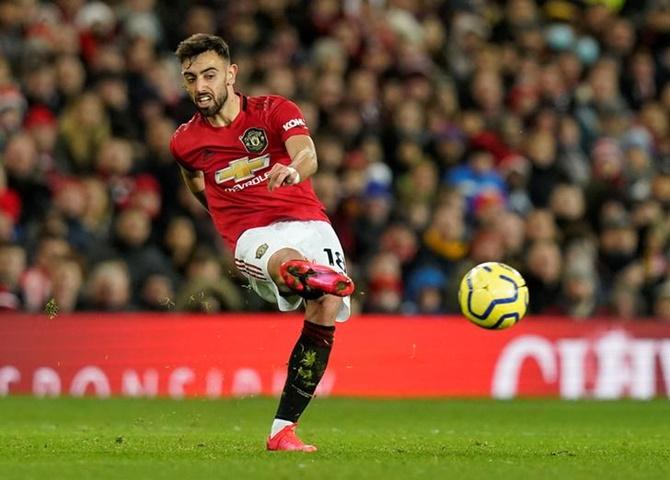 Manchester United's new signing Bruno Fernandes in action against Wolverhampton Wanderers