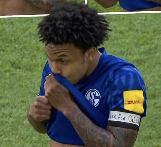 Schalke's American footballer Weston McKennie sported an arm band with the words 'Justice for George Floyd' written on it.