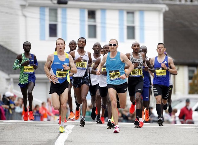 The pack of elite runners during the 2019 Boston Marathon