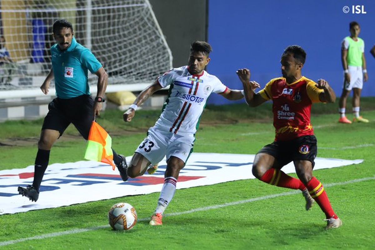 Action from the ISL derby match played between ATK Mohun Bagan and SC East Bengal in Vasco on Friday