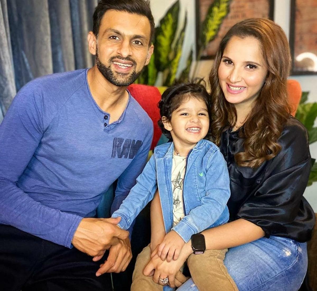 Shoaib Malik with wife Sania Mirza and son Izhaan Mirza Malik