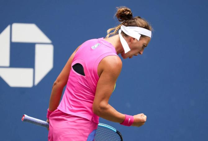 Victoria Azarenka reacts in the first set