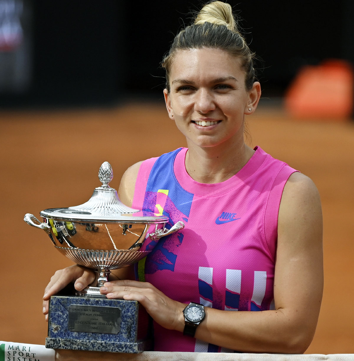 Halep eyes second French Open title and top ranking ...