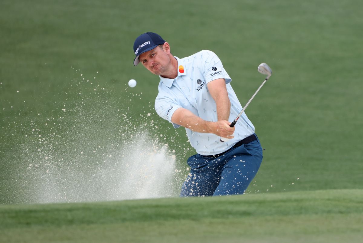 England's Justin Rose plays out from the bunker onto the 2nd green during the first round of the Augusta Masters at the Augusta National Golf Club - Augusta, Georgia, USA on Thursday