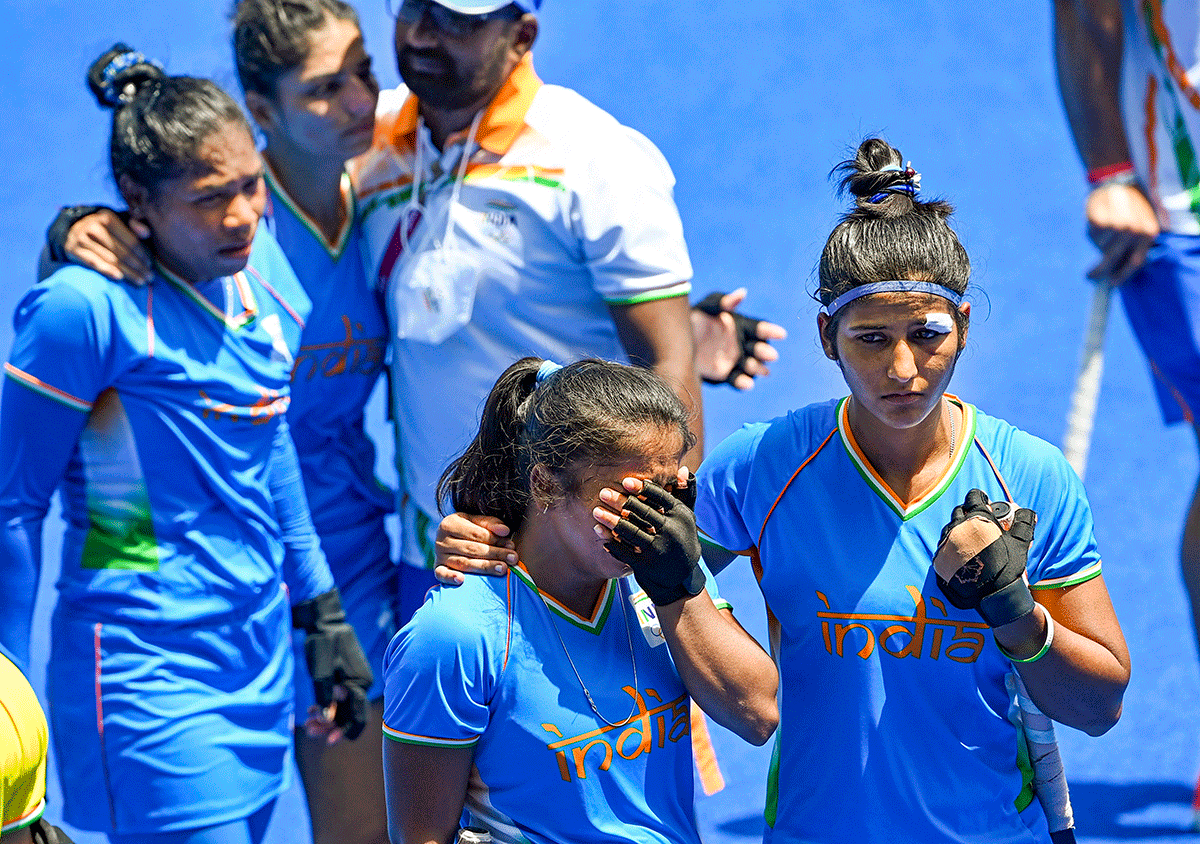 India's players in tears after losing the bronze play-off match 