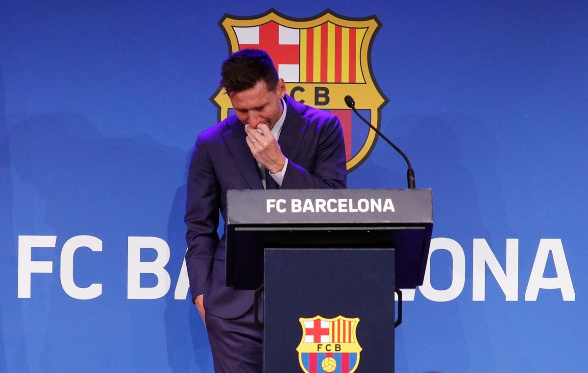 Lionel Messi breaks down in tears in Barcelona FC farewell