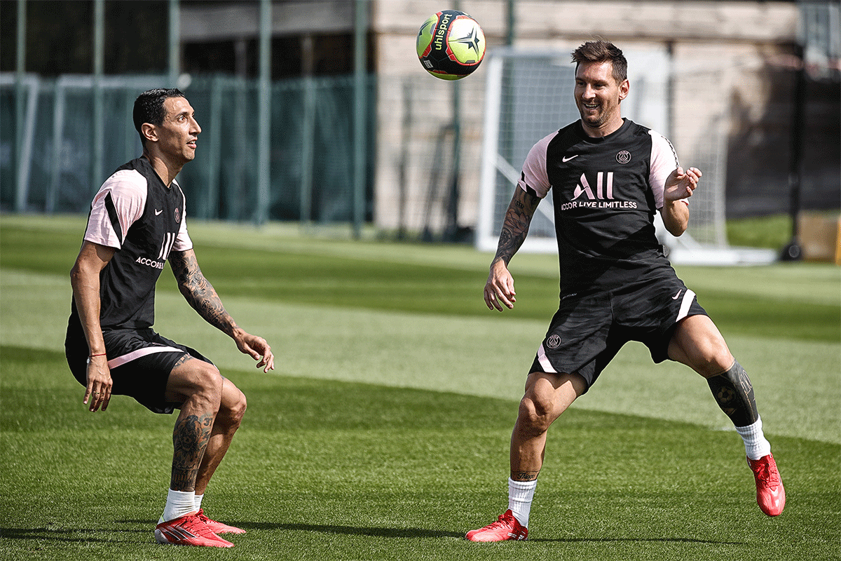 Lionel Messi and Angel di Maria at a Paris Saint-Germain training session in Paris on Thursday