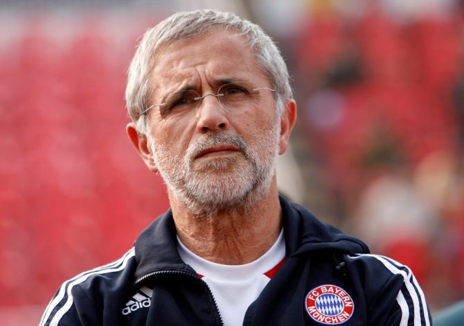 German soccer legend and FC Bayern Munich assistant coach Gerd Mueller watches a practice match between Bayern Munich and Siliguri Mayor's XI in the north-eastern Indian city of Siliguri, on January 21, 2009. 