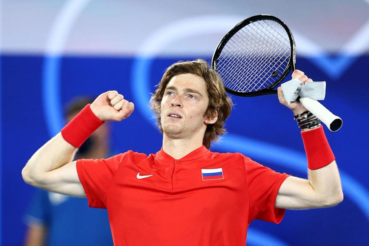 Russia's Andrey Rublev celebrates winning his singles final Italy's Fabio Fognini.