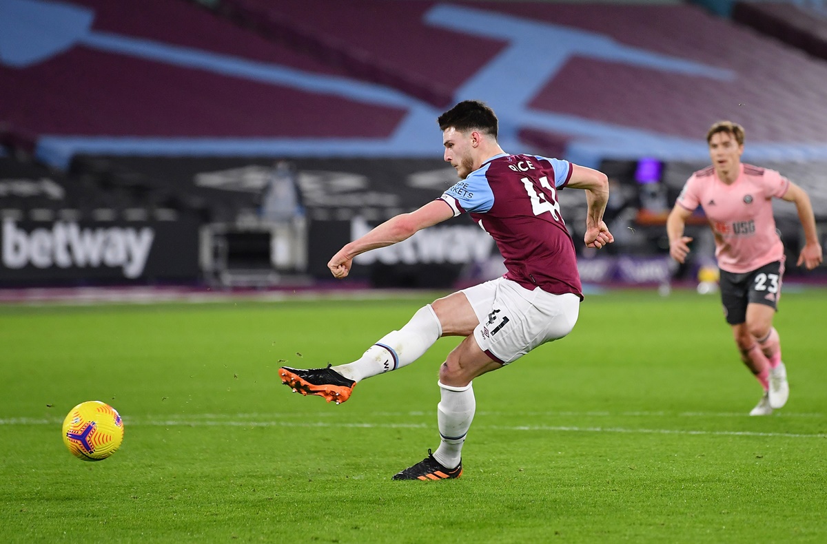 Declan Rice scores West Ham United's first goal from the penalty spot against Sheffield United, at London Stadium.